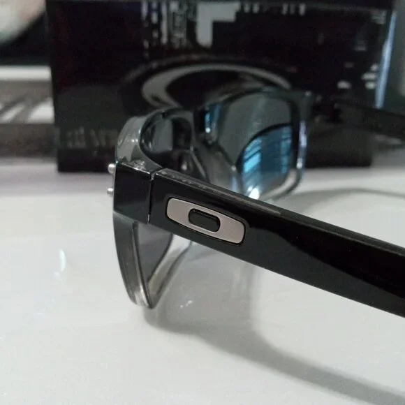 Oakley Holbrook Two Tone Polished Dark Ink Fade 9102 POLARIZED Silver - Picture 5 of 8